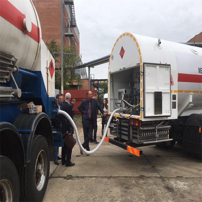 Transporte de GNL Semirremolque Camión cisterna de gas natural licuado